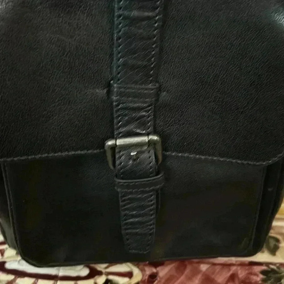 Leather crossbody bag - Picture 2 of 13